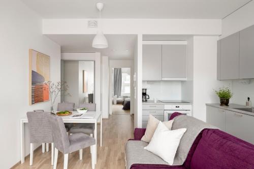 2BR design home 400 m from train station Tikkurila