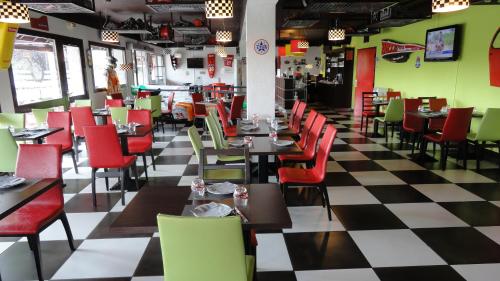 Restaurante, Enzo Hotels Vierzon by Kyriad Direct in Vierzon