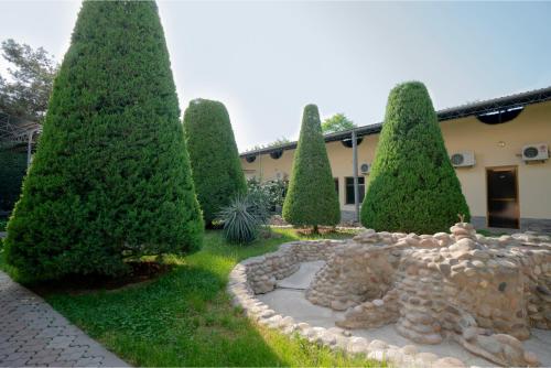 Rohat Mirobod – Toshkent, NY