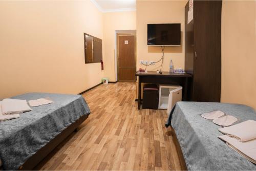 Rohat Mirobod – Toshkent, NY