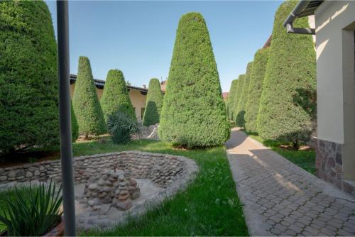 Rohat Mirobod – Toshkent, NY