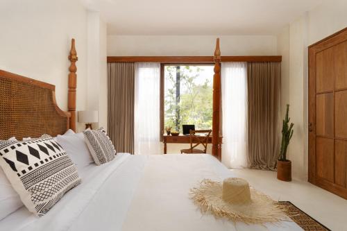 Standard Suite image 6