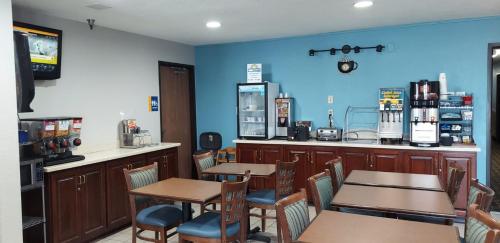 Food and beverages, Days Inn by Wyndham Willmar in Willmar (MN)