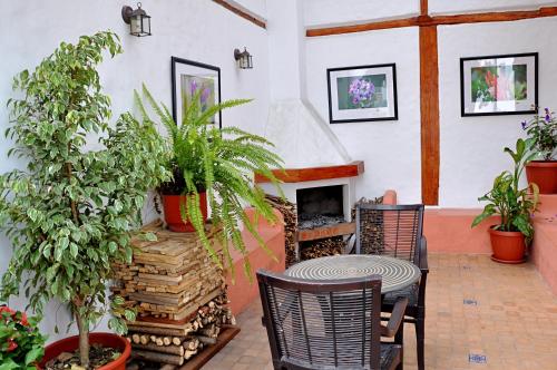 Boutique Hotel Casa Foch Casa Foch is perfectly located for both business and leisure guests in Quito. The hotel has everything you need for a comfortable stay. All the necessary facilities, including 24-hour front desk, lugg