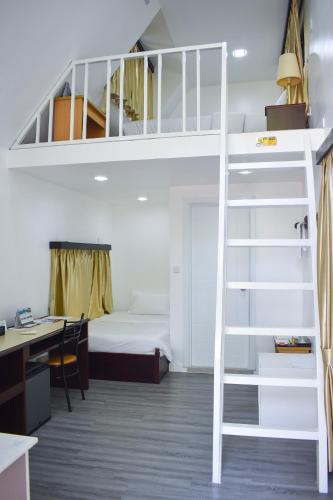 Tiny House image 10