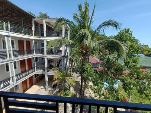 Exterior view, Roomy Guesthouse in Koh Rong