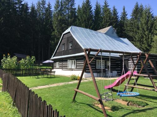 Roubenka Kuklík (Roubenka Kuklik) in Snezne