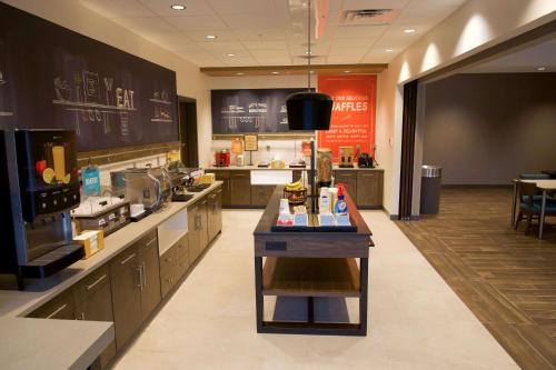 Hampton Inn by Hilton West Wichita Goddard - image 6