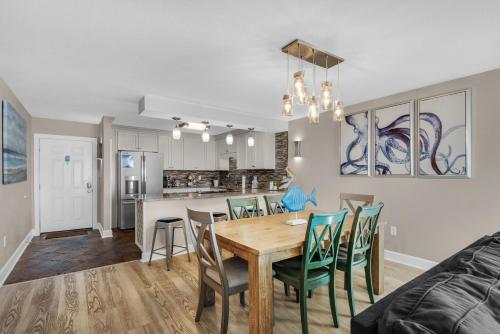 Dolphin Point #602A by RealJoy Vacations - image 10