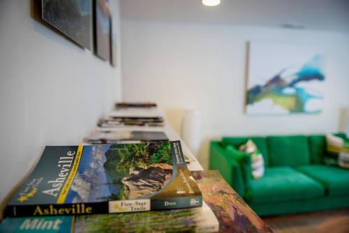 Dog-friendly Downton Annie #4 in Asheville, USA
