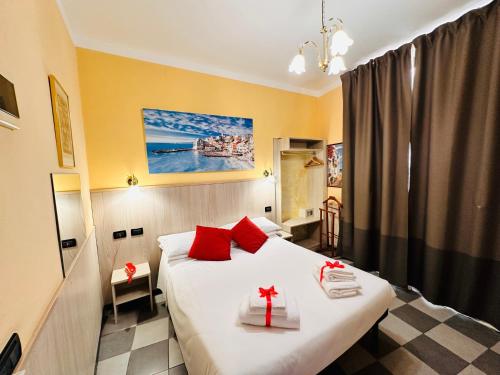 Double Room image 10
