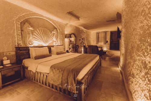 Nino Cave Suites