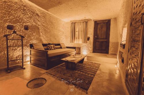 Royal Cave Suite