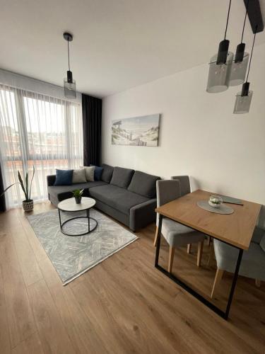 SUNNY STUDIO AZUR SUNNY STUDIO AZUR