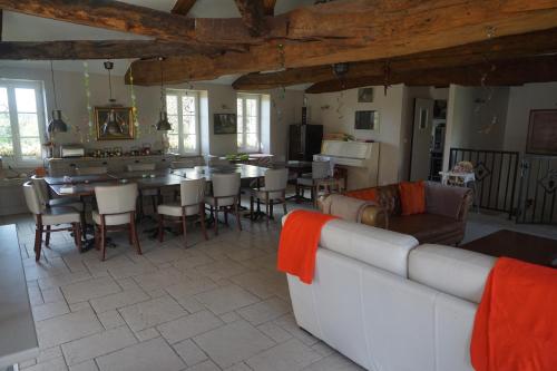 Restaurant, Moulin Notre Dame Chambres d'hôtes in Saint-Genes-de-Castillon