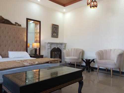 Khayaban-e-Amin Luxurious Apartments - image 11