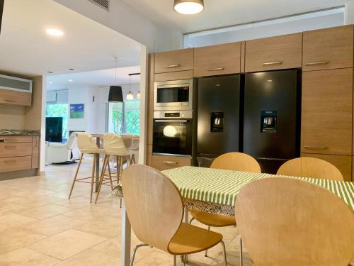 Villa Montgo – La Escala, PA