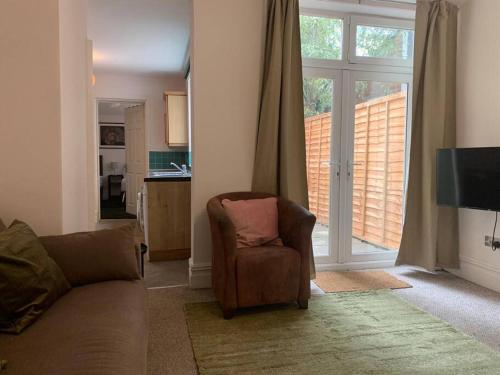 Central 2 bed flat with off street-parking Room Type - Two-Bedroom Apartment Central 2 bed flat with off street-parking Room Type - Two-Bedroom Apartment