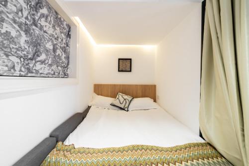 Shanghai Downtown YD B&B - Near Jing'an Temple Subway and Bund