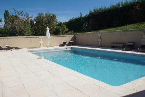 Swimming pool, Moulin Notre Dame Chambres d'hôtes in Saint-Genes-de-Castillon