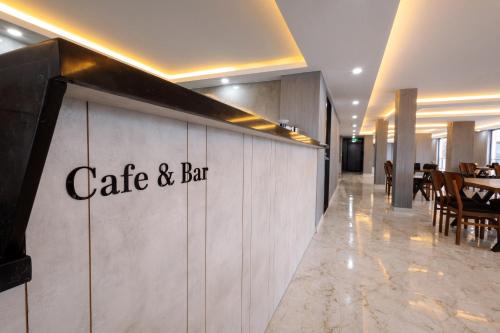 Meyzi Hotel - image 11
