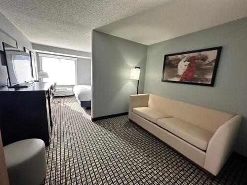 Quality Inn Reedsburg - image 7