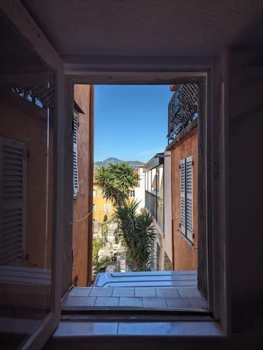 Studio au coeur du vieux Nice - Tap to explore photos