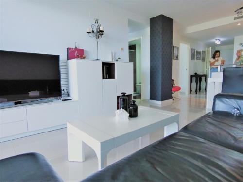 Ocean View Apartment - image 12