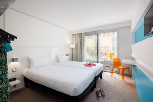 芒通城中心宜必思尚品酒店 芒通城中心宜必思尚品酒店