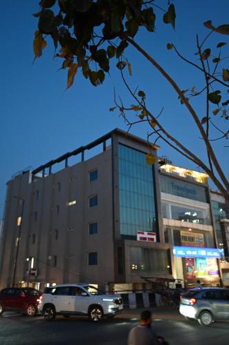 Hotel Down Town Paschim Vihar