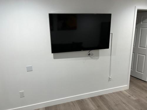 Private 1bedroom & 1bathroom home perfect for 2+ near Universal studio in Van Nuys, USA