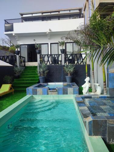 La residence latinaya