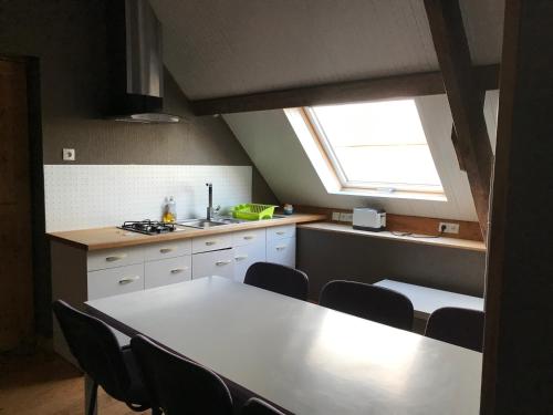 2 bedrooms, 3 beds