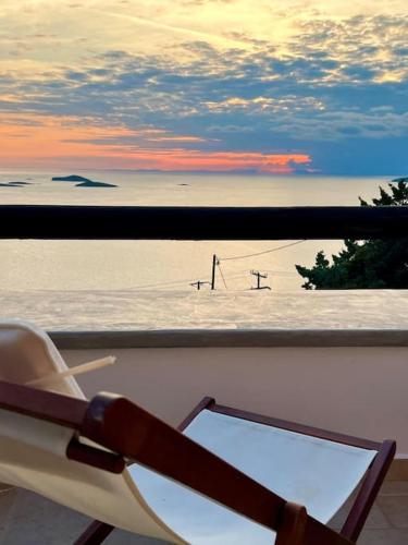 Sea & Sunset Terrace - Island House by Hostandros, Batsi (fotografie 6)