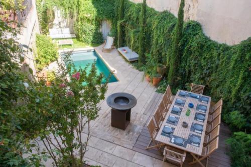 Private Mansion, completely renovated with swimming pool, in historical center - Accommodation - Arles