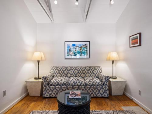 Queen Suite