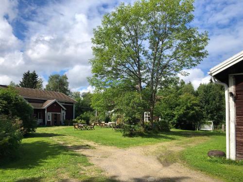 Viesnīcas āriene, Vehkaniemen Lomatila in Pohjaslahti