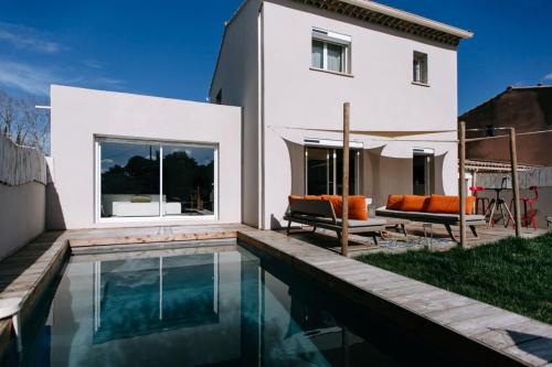 Bright Contemporary House - Private Pool - Location saisonnière - L'Isle-sur-la-Sorgue