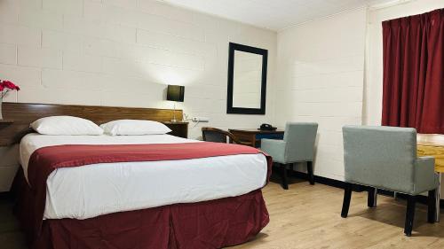 Travellers Motel in เครนบรูก (BC)