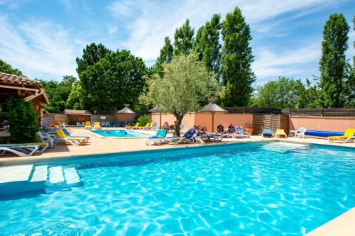 Camping Le Luberon - Camping - Apt