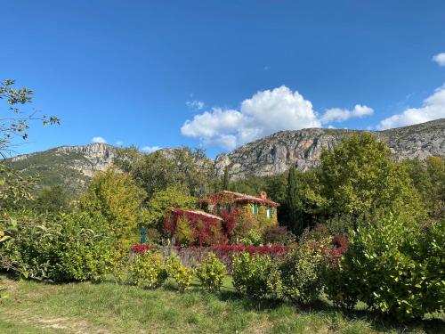 La petite maison de la ferme rose