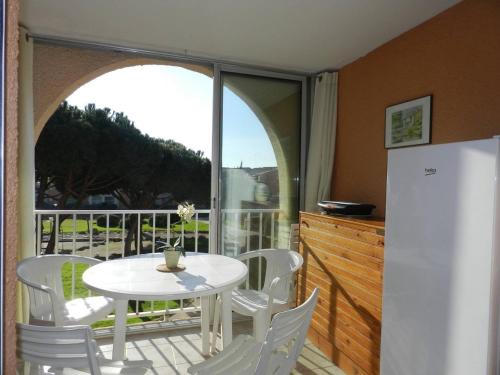 Appartement La Londe-les-Maures, 2 pièces, 5 personnes - FR-1-251-633 - Location saisonnière - La Londe-les-Maures