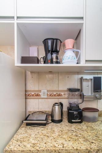 廚房, APTO 2 DORM PRÓXIMO CONSULADO AMERICANO, FIERGS, C0MPLETO E GARAGEM (APTO 2 DORM PROXIMO CONSULADO AMERICANO, FIERGS, C0MPLETO E GARAGEM) in 雅爾丁伊圖薩巴拉