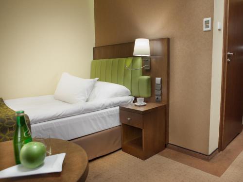 1 twin bed