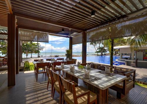 Restaurant, Mambruk Hotel and Convention in Anyer