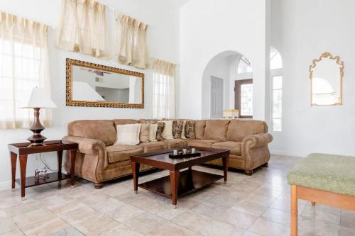 Rose Canyon- 5 Bedroom Home in Las Vegas, Las Vegas (foto 8)