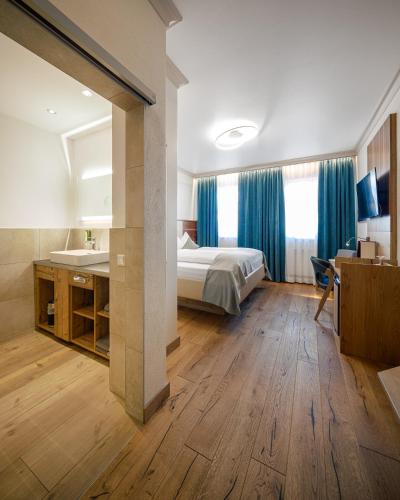Comfort Double Room image 3
