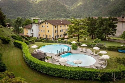 Good Life Hotel Garden - Private Spa and Pool in Ledro