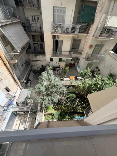 Cozy apartment in the heart of Athens - image 5
