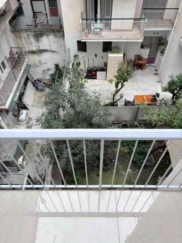 Cozy apartment in the heart of Athens - image 8